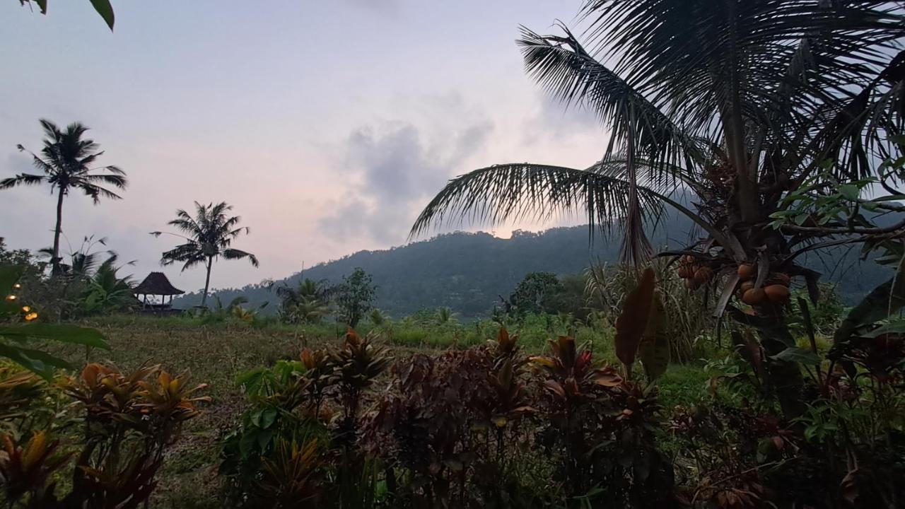The Bukit Artha Bed & Breakfast การางาเซ็ม ภายนอก รูปภาพ